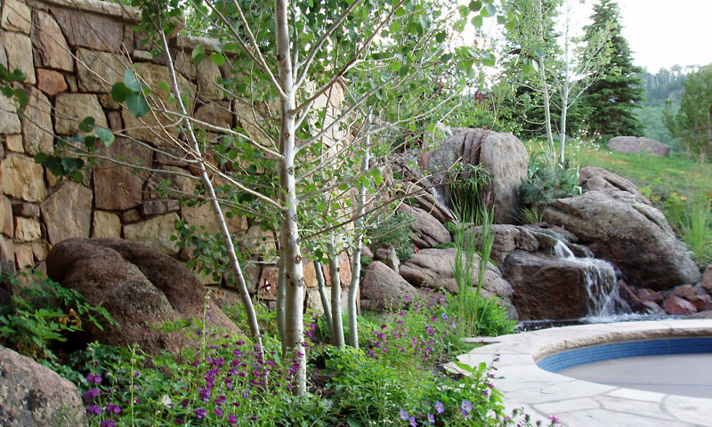 Mountain Tranquillity Garden: Private solace from the city pace